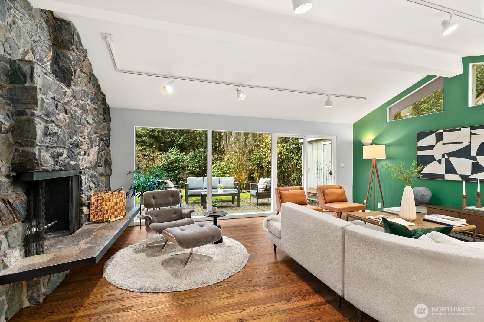 17834 33rd Avenue NE, Lake Forest Park, WA 98155