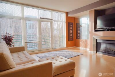 17 W Mercer Street #207, Seattle, WA 98119