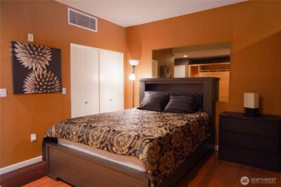 17 W Mercer Street #207, Seattle, WA 98119 - Photo 12