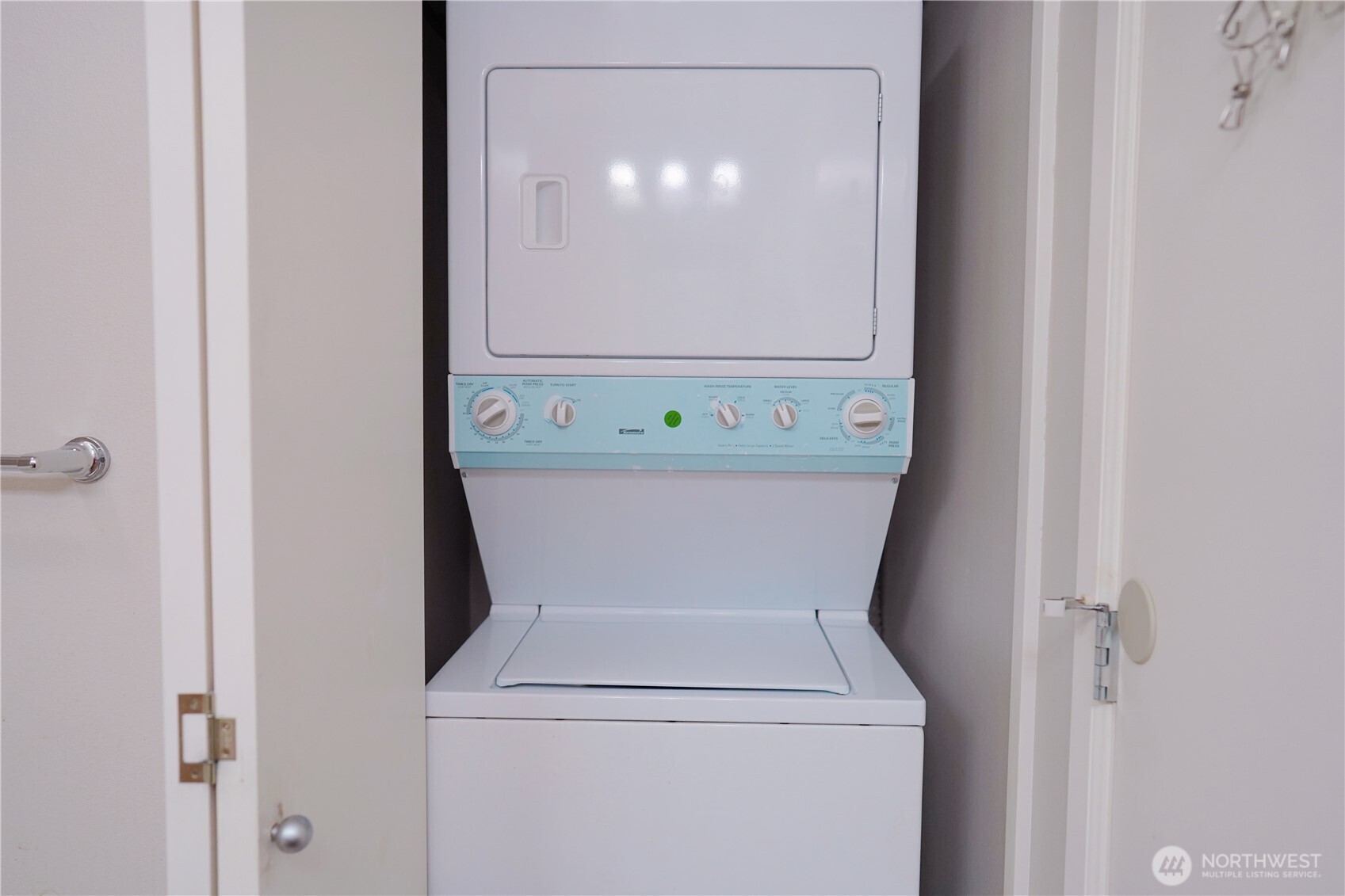 17 W Mercer Street #207, Seattle, WA 98119