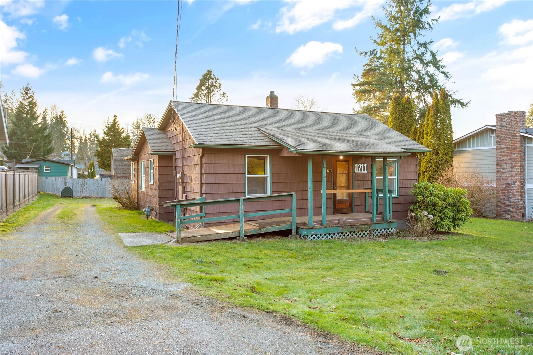 1211 Yew Street , Bellingham, WA 98229