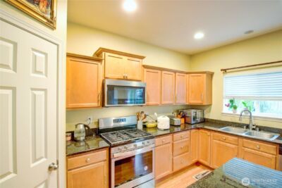 8105 88th Street NE, Marysville, WA 98270 - Photo 12