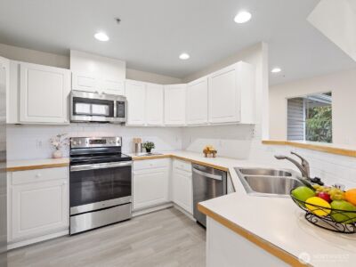 5256 236th Place SE #24-3, Issaquah, WA 98029 - Photo 2