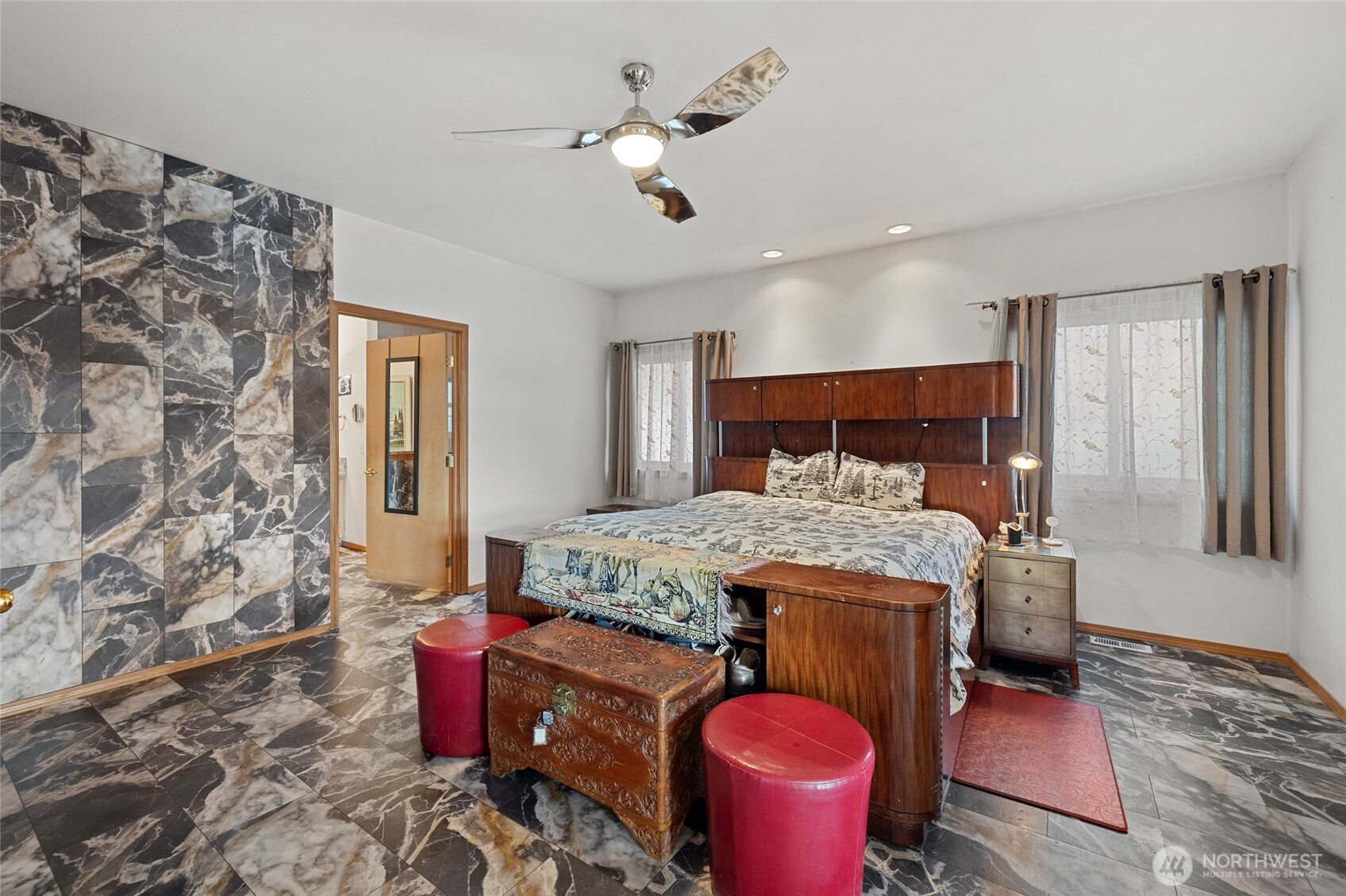 802 NW Krueger Street , Coupeville, WA 98239