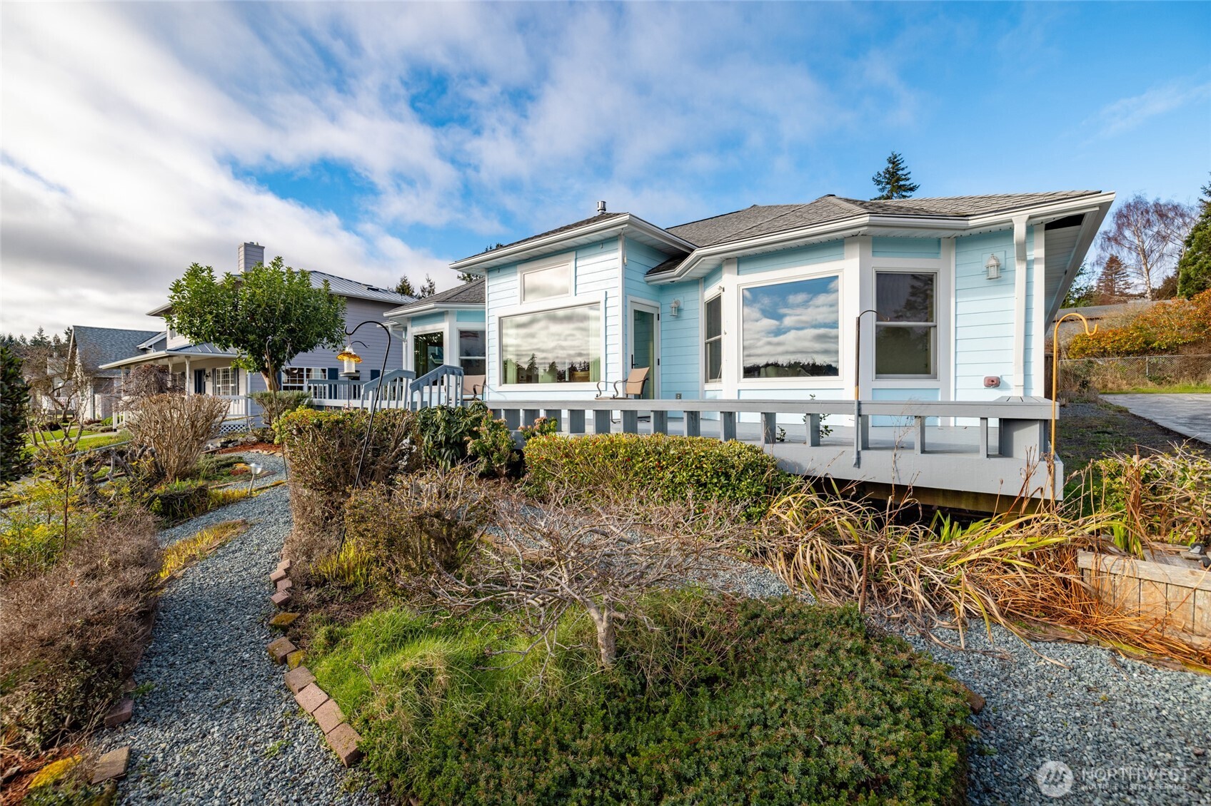 802 NW Krueger Street , Coupeville, WA 98239