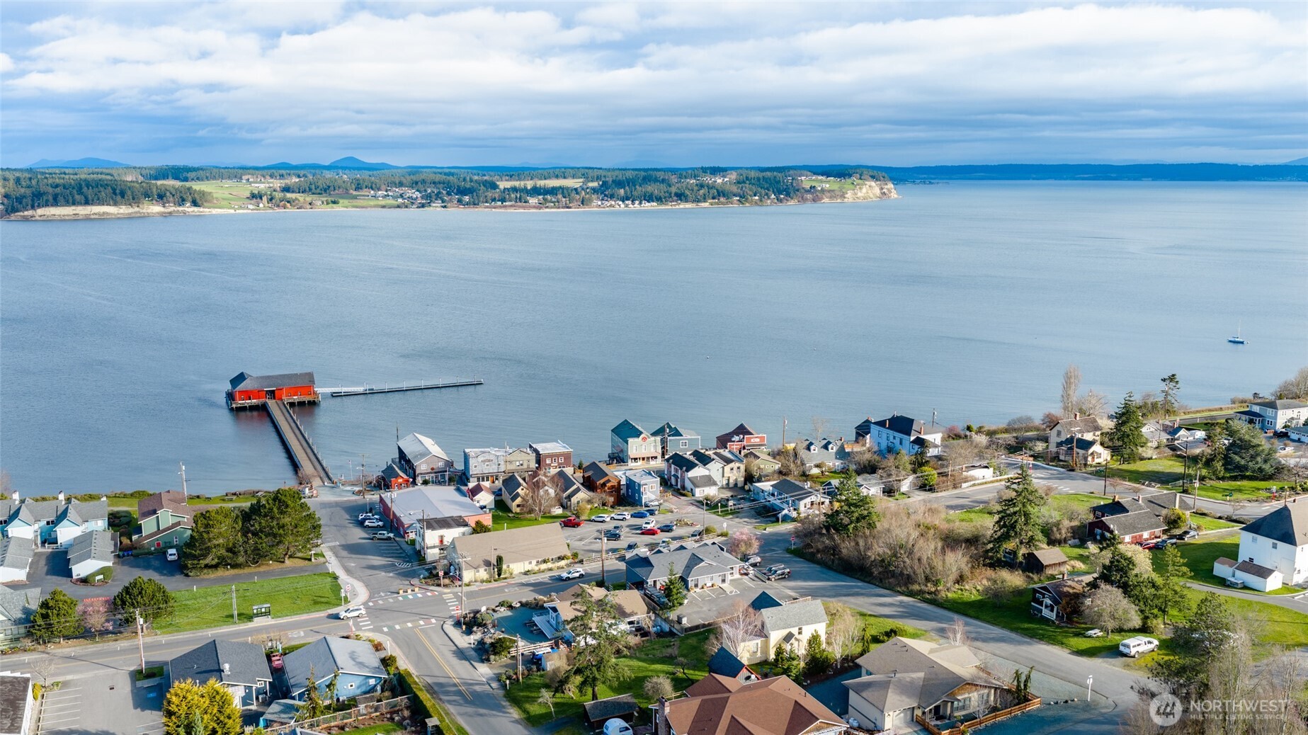 802 NW Krueger Street , Coupeville, WA 98239