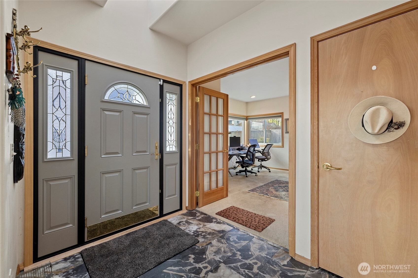 802 NW Krueger Street , Coupeville, WA 98239