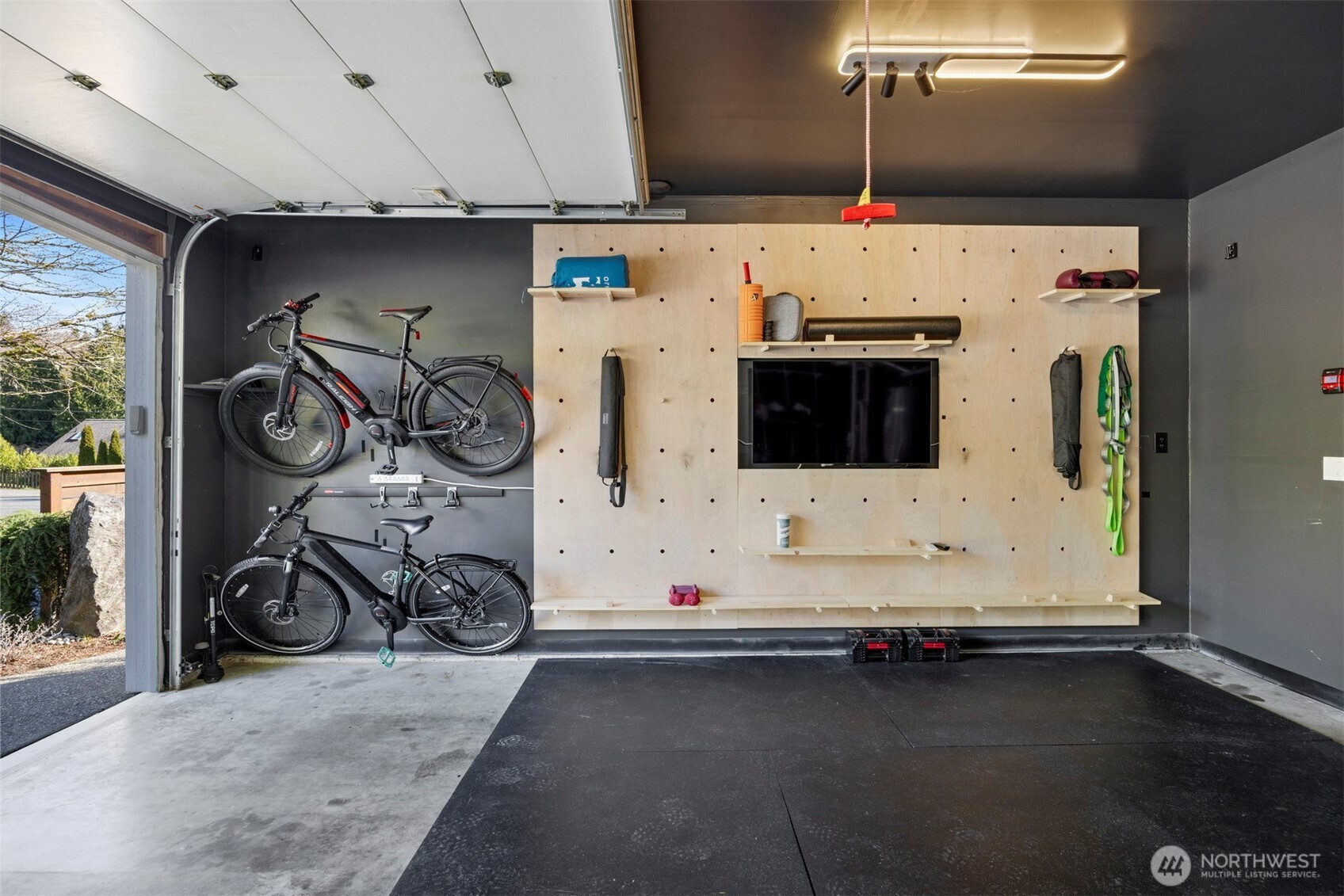 959 South Hills Drive , Bellingham, WA 98229