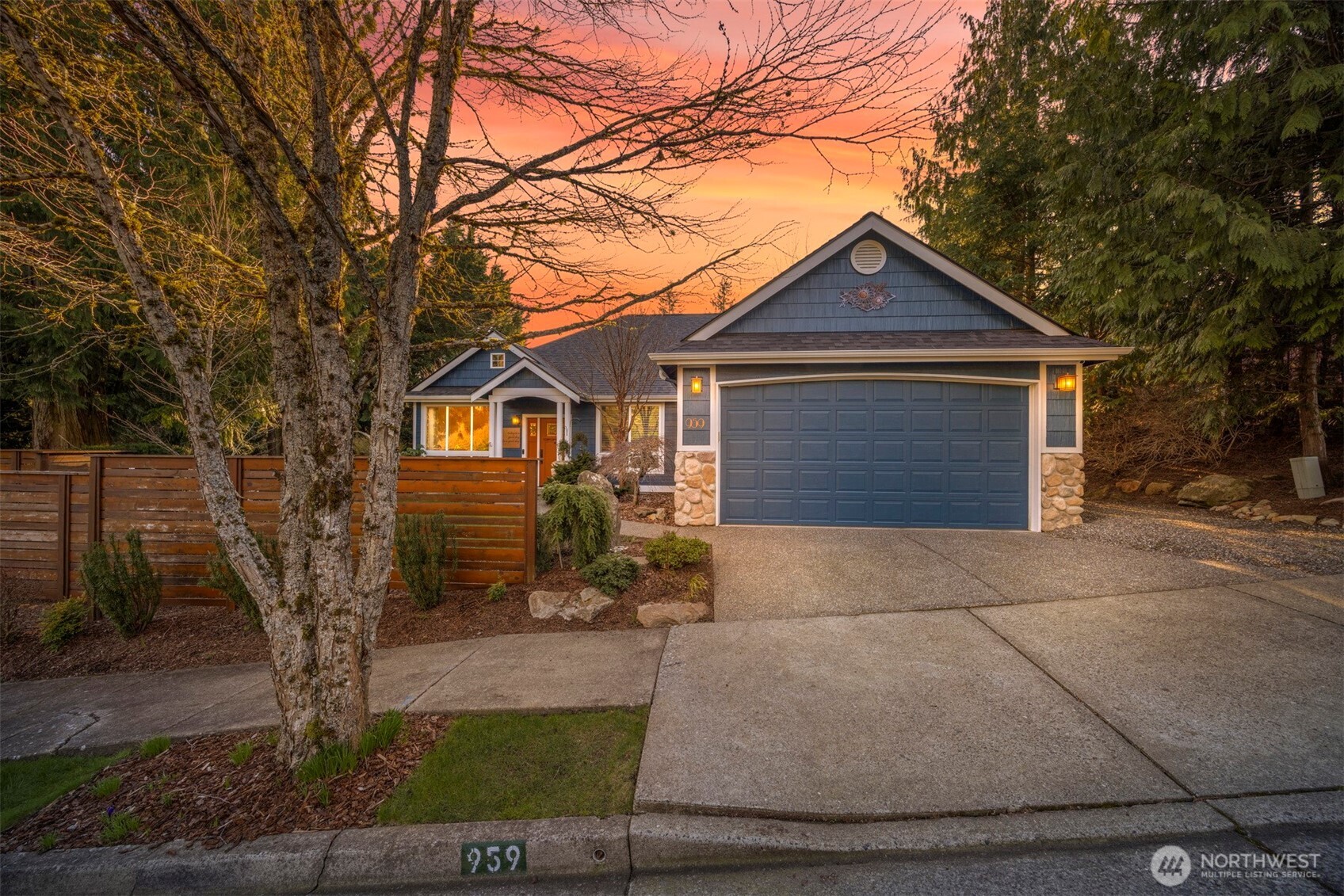 959 South Hills Drive , Bellingham, WA 98229