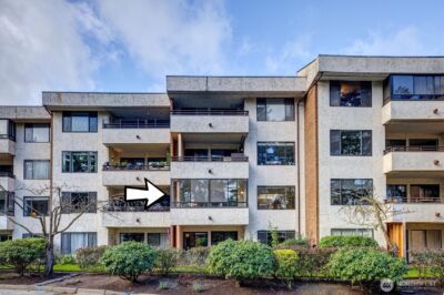 11019 B Glen Acres Drive S, Seattle, WA 98168-1581 - Photo 2