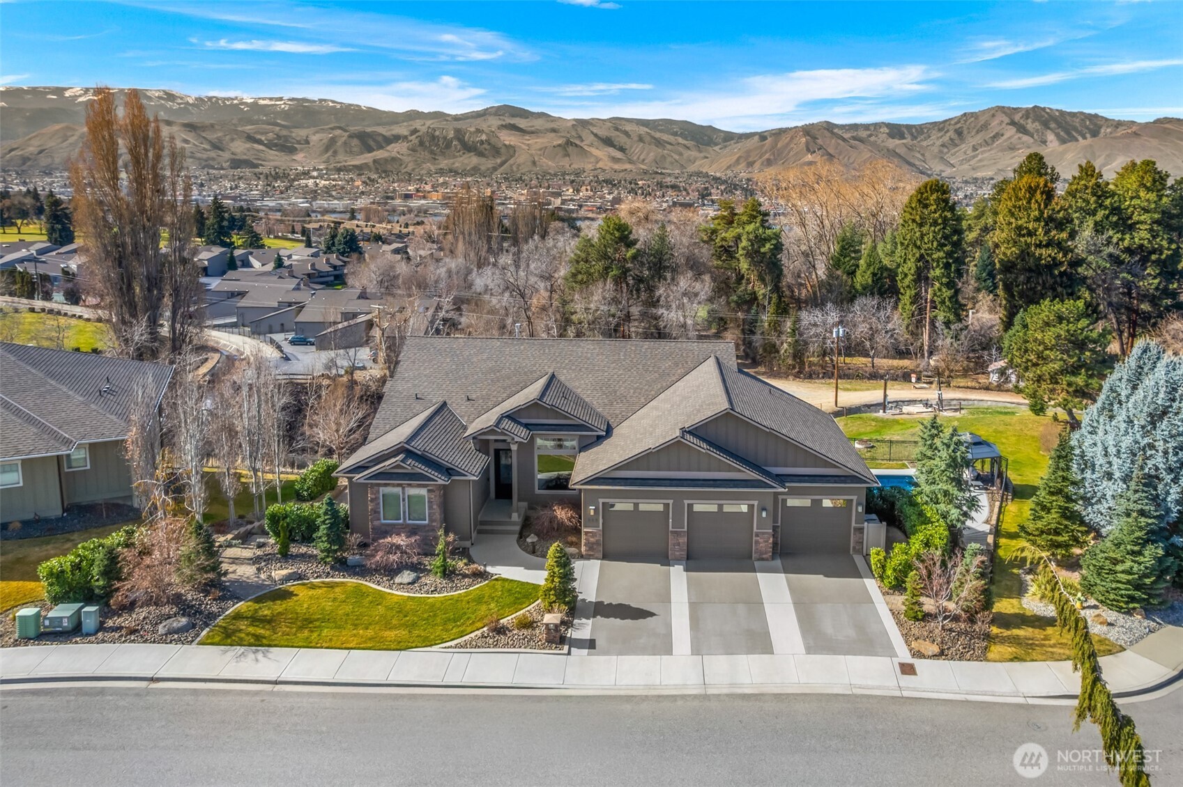 317 Stoneridge Drive , East Wenatchee, WA 98802