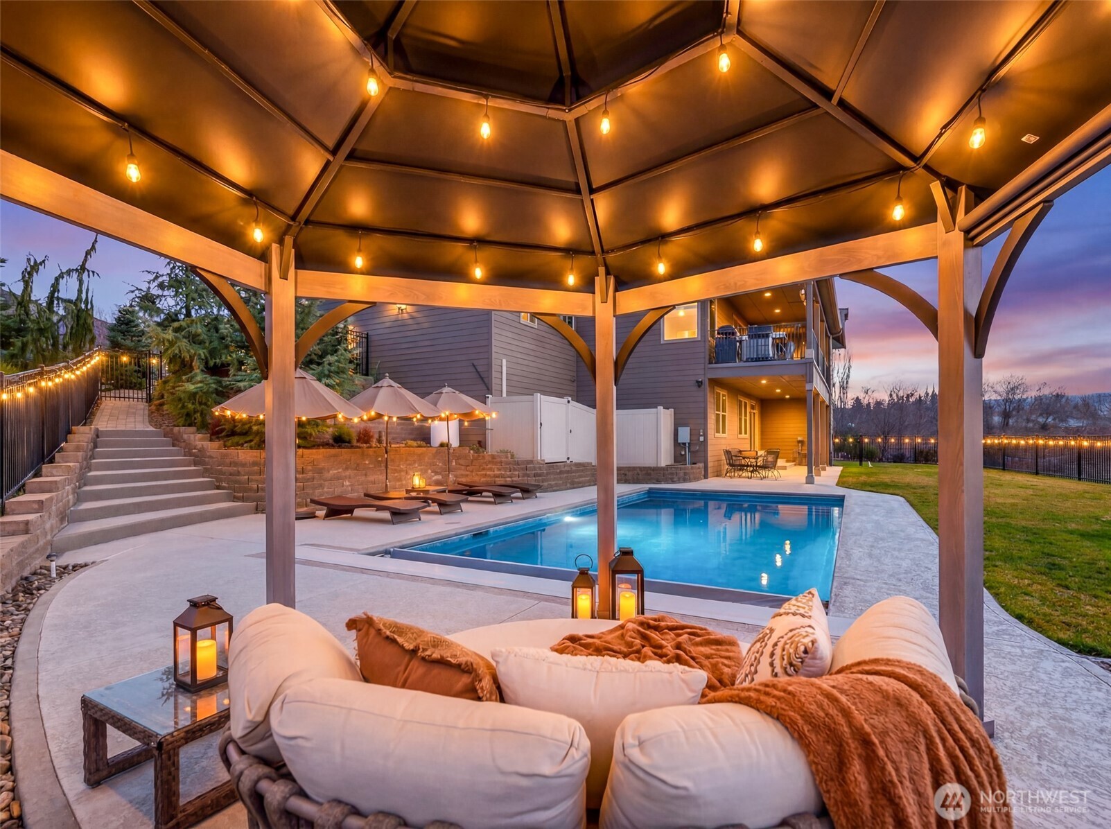 317 Stoneridge Drive , East Wenatchee, WA 98802