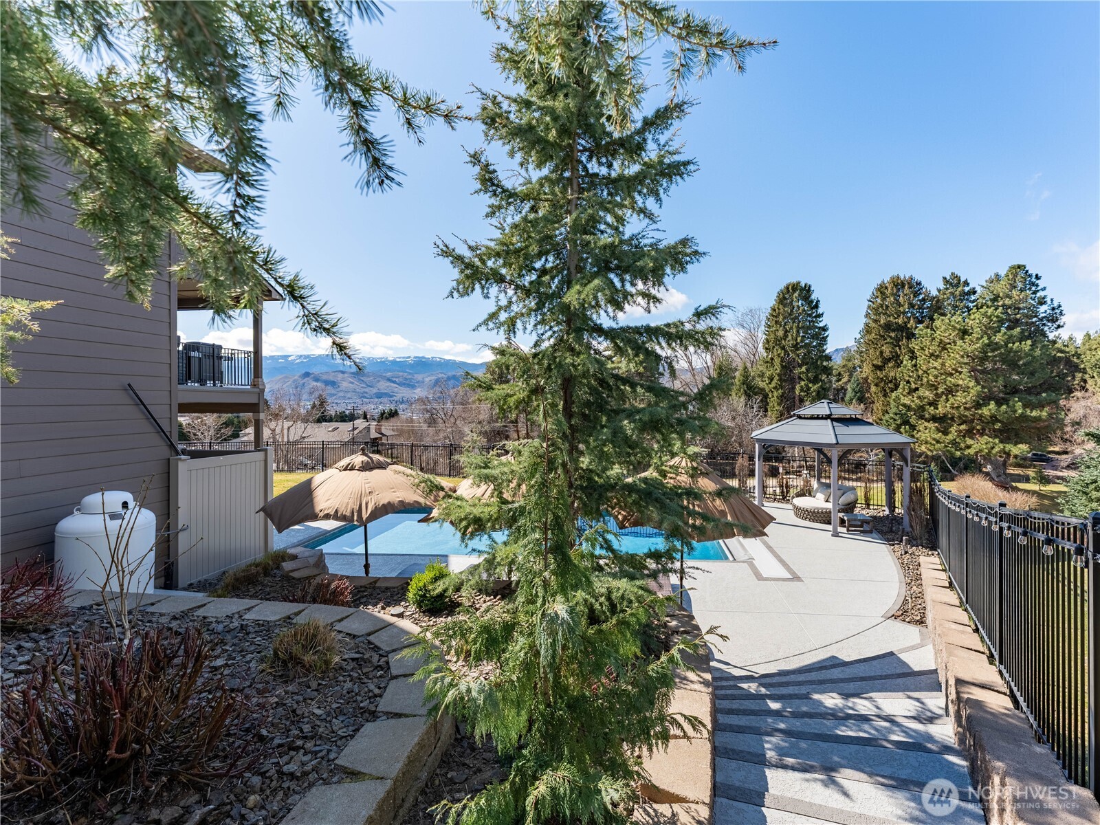 317 Stoneridge Drive , East Wenatchee, WA 98802