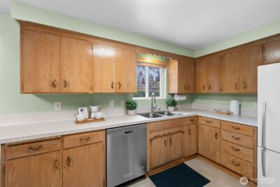 17204 128th Avenue SE, Renton, WA 98058 - Photo 8