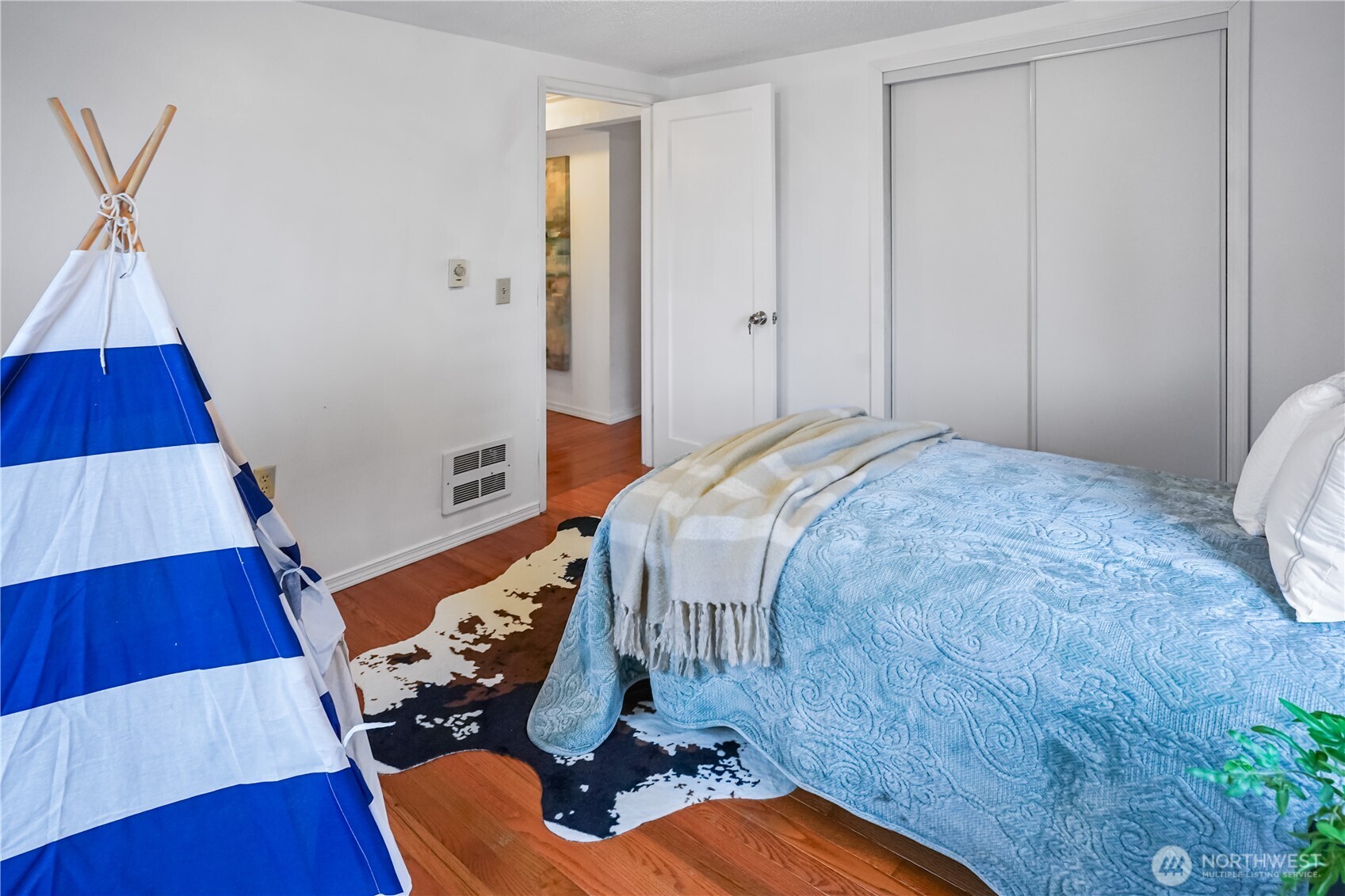 7660 S 126th Street , Seattle, WA 98178