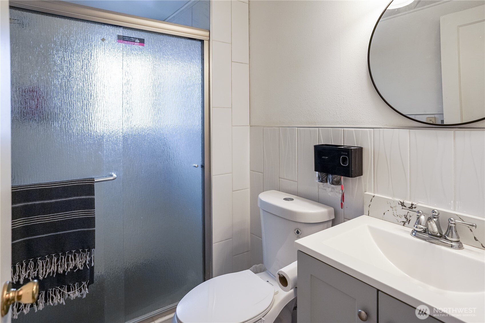 7660 S 126th Street , Seattle, WA 98178