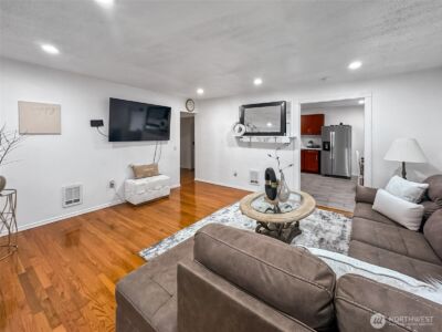 7660 S 126th Street , Seattle, WA 98178 - Photo 5