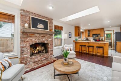 21007 Pioneer Way , Edmonds, WA 98026 - Photo 11