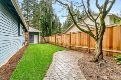 21007 Pioneer Way , Edmonds, WA 98026 - Photo 23