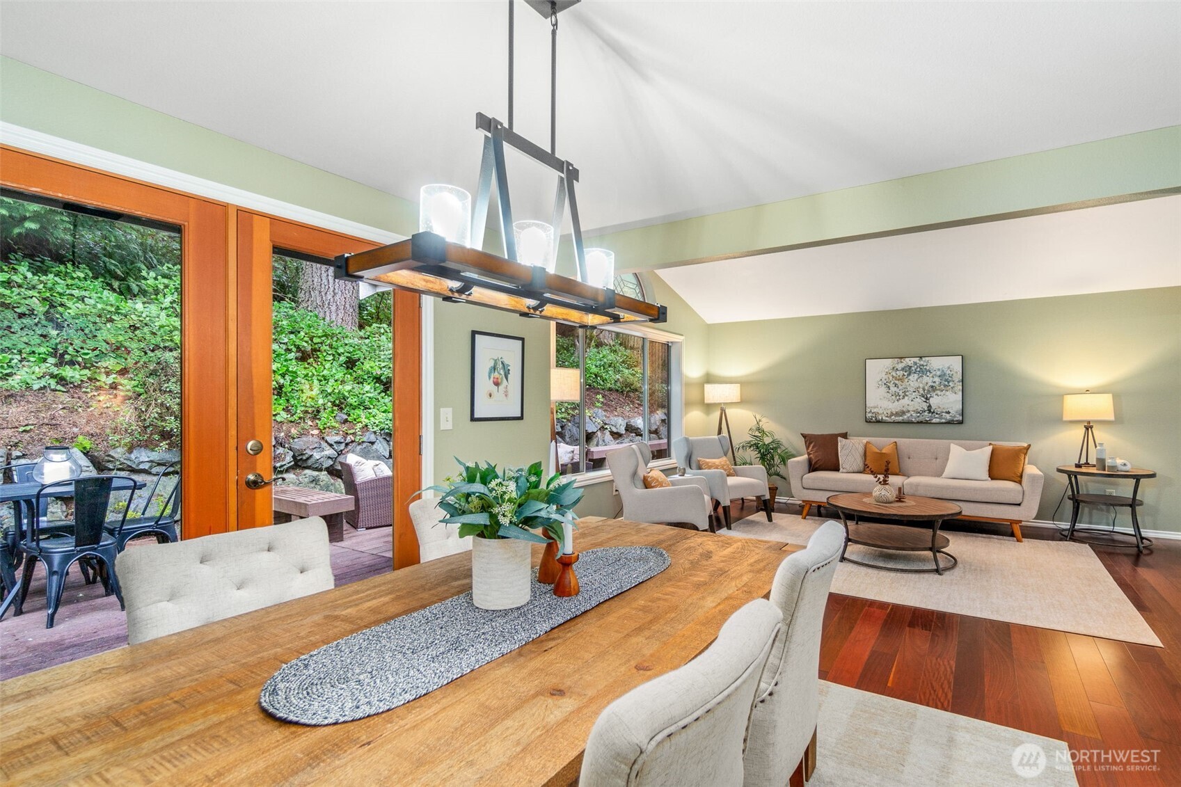 21007 Pioneer Way , Edmonds, WA 98026