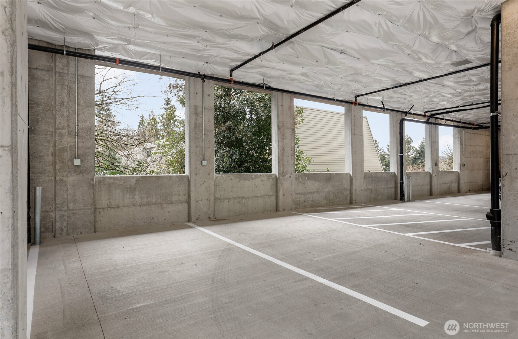 8923 166th Ave NE #102, Redmond, WA 98052