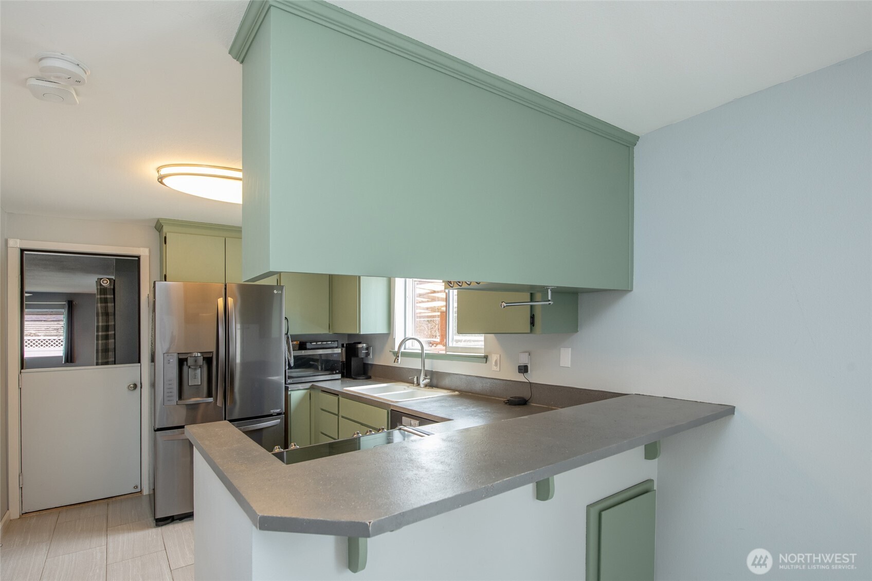 4348 E E Street , Tacoma, WA 98404