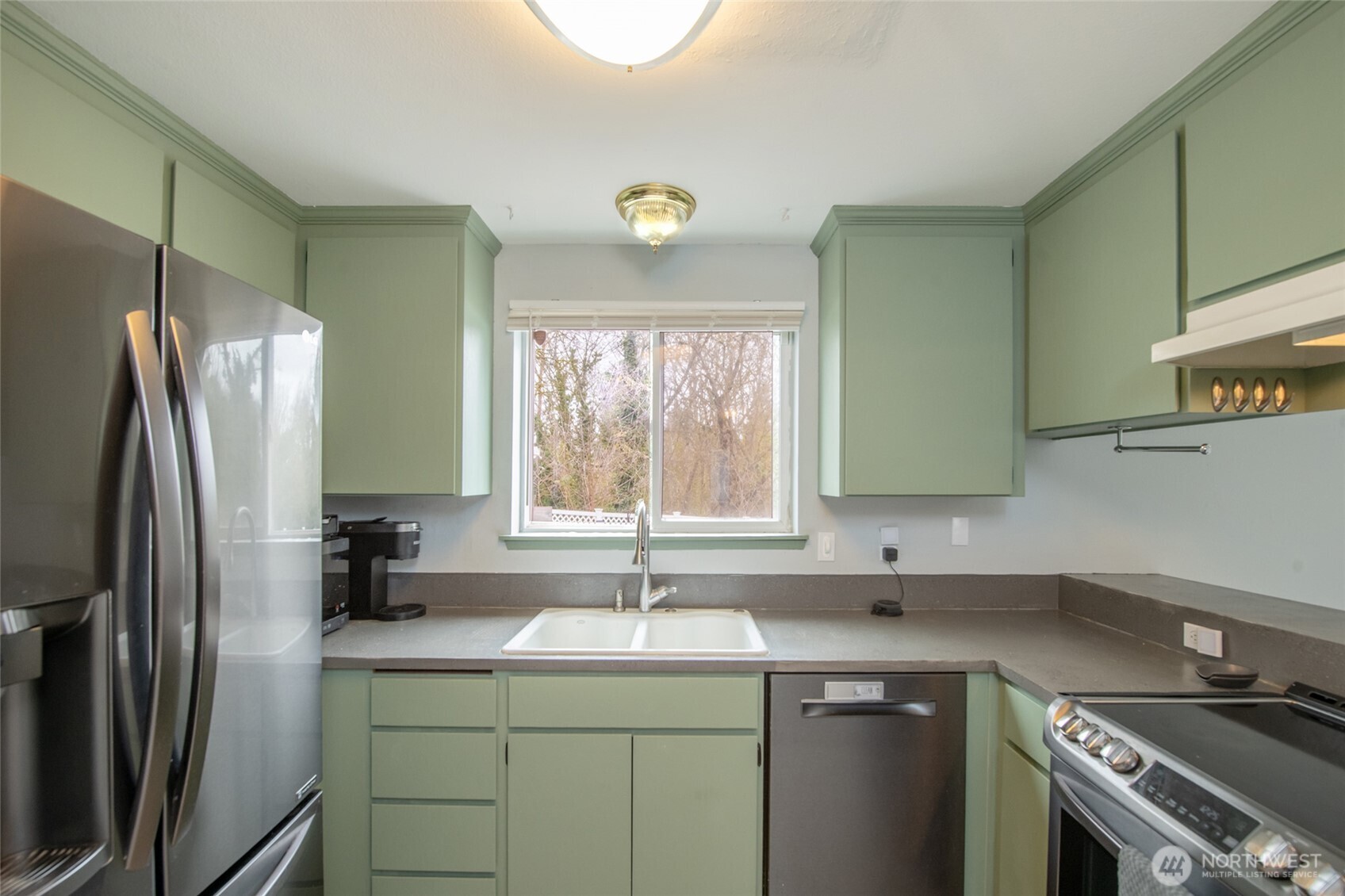 4348 E E Street , Tacoma, WA 98404