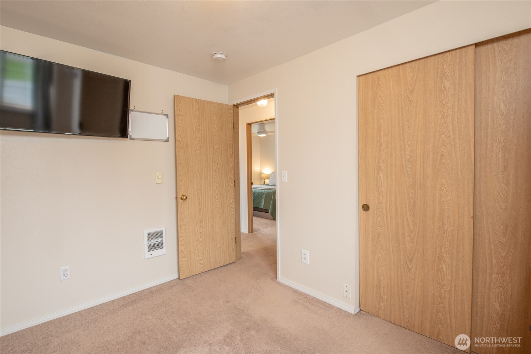 4348 E E Street , Tacoma, WA 98404