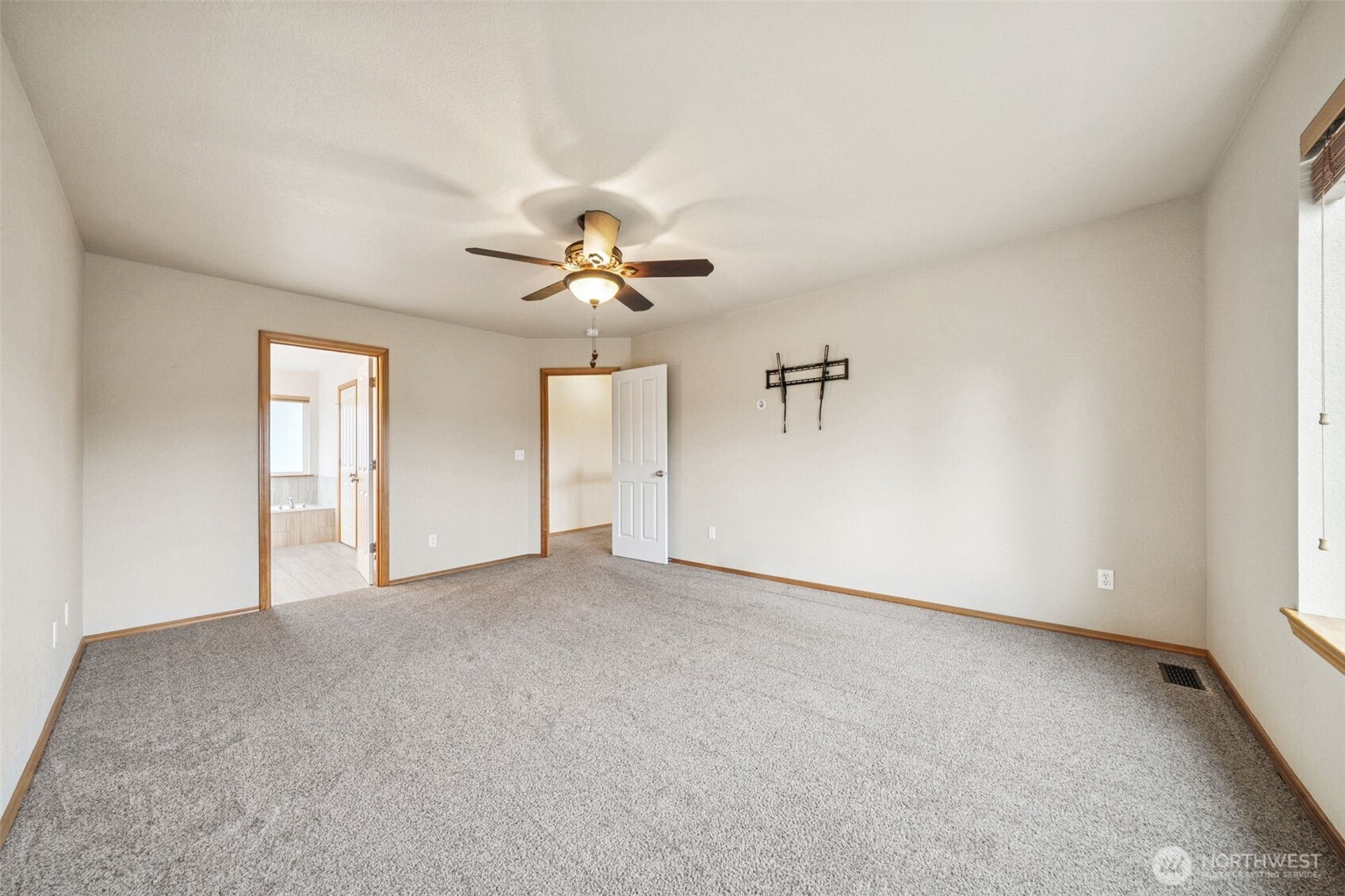 2951 Campus Prairie Loop NE, Lacey, WA 98516