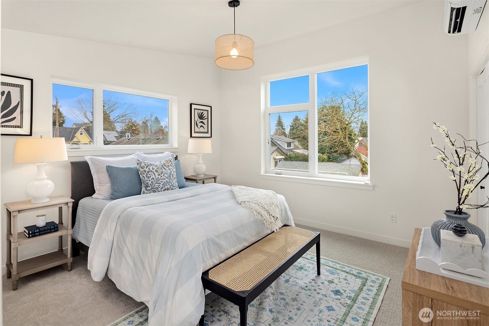 7521 12th Avenue NW, Seattle, WA 98117