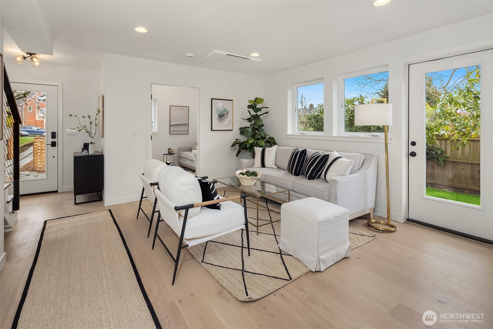 7521 12th Avenue NW, Seattle, WA 98117