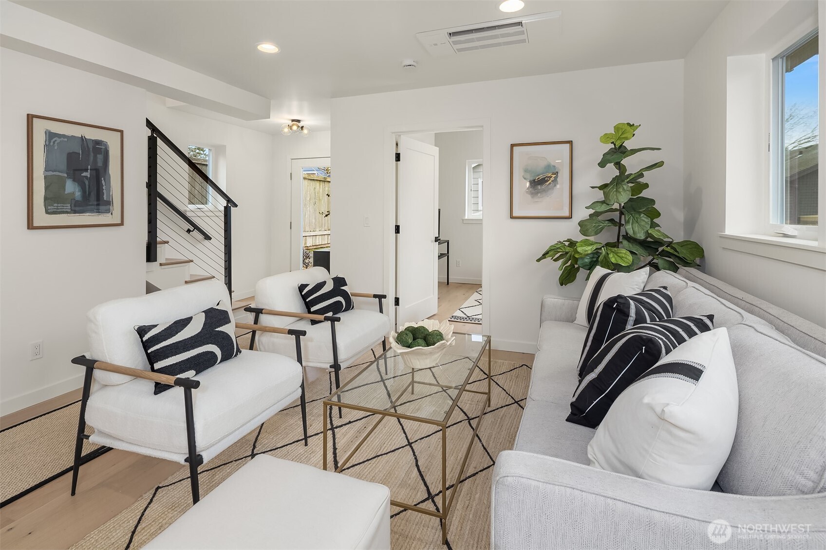 7521 12th Avenue NW, Seattle, WA 98117