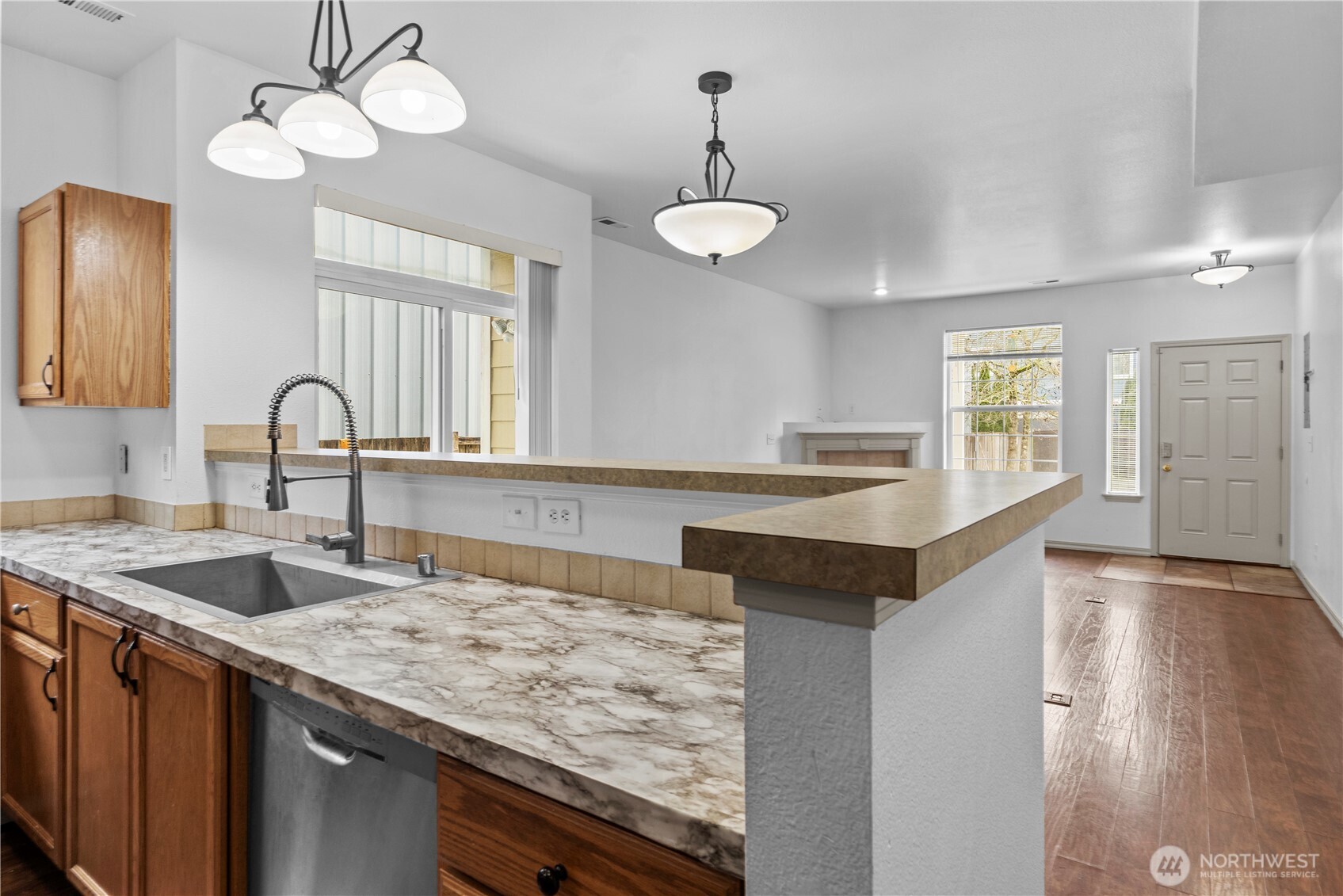 11203 6th Avenue E, Tacoma, WA 98445