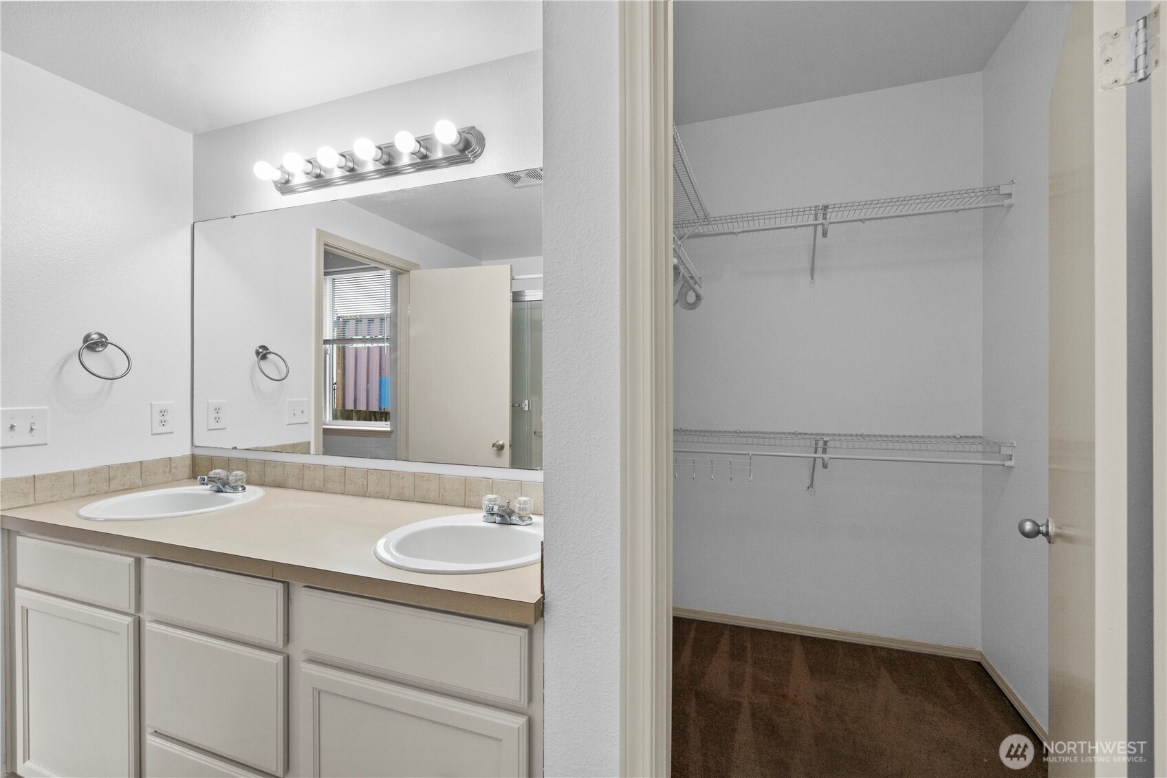 11203 6th Avenue E, Tacoma, WA 98445