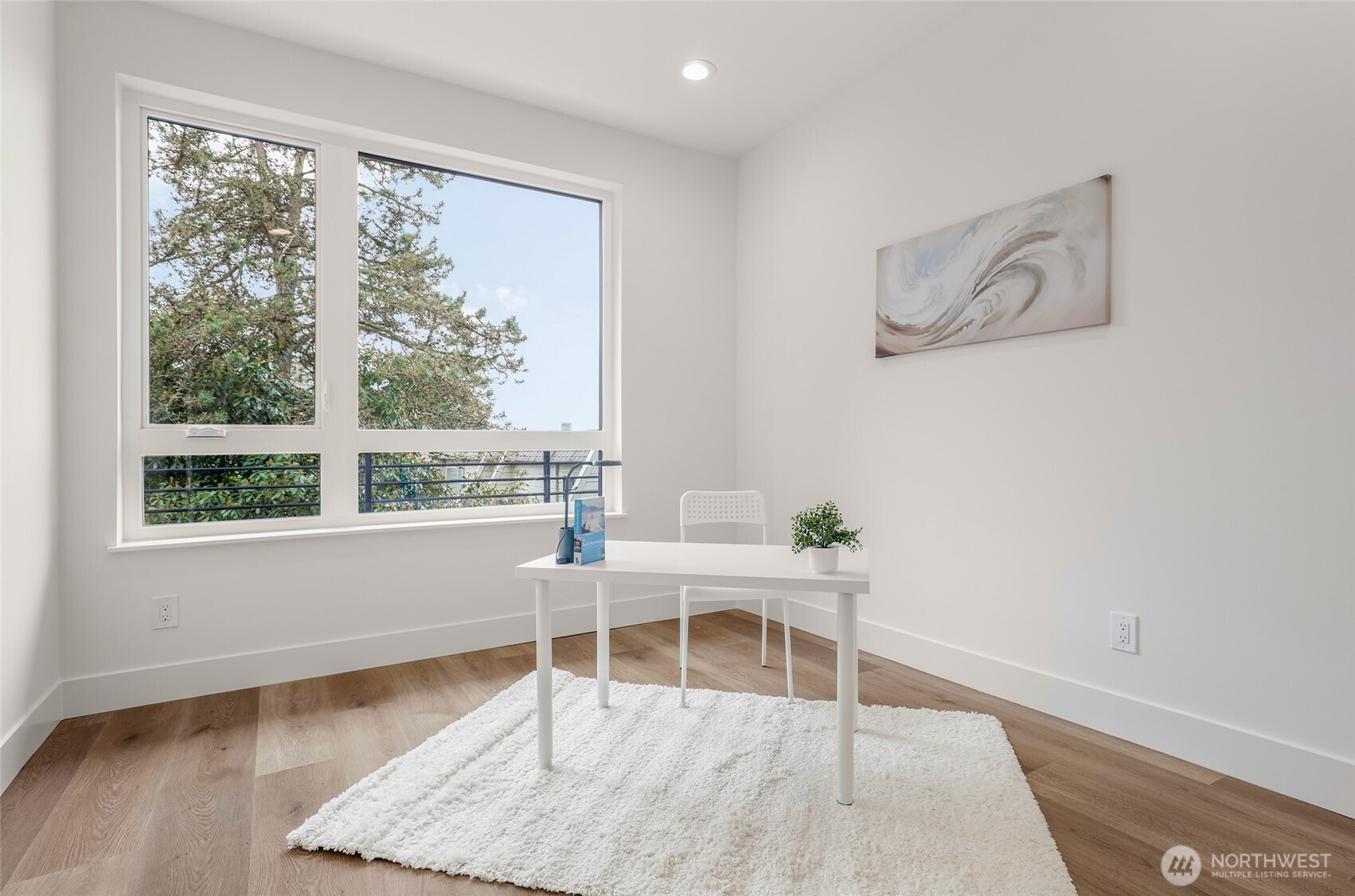 8923 166th Ave NE #103, Redmond, WA 98052