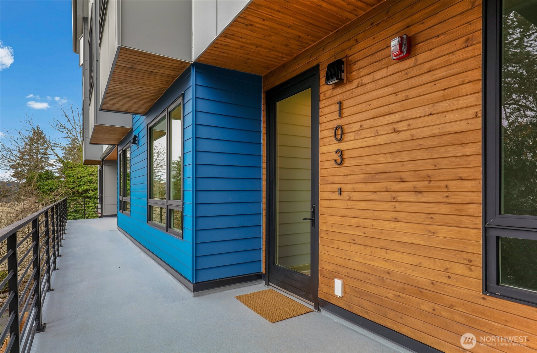 8923 166th Ave NE #103, Redmond, WA 98052