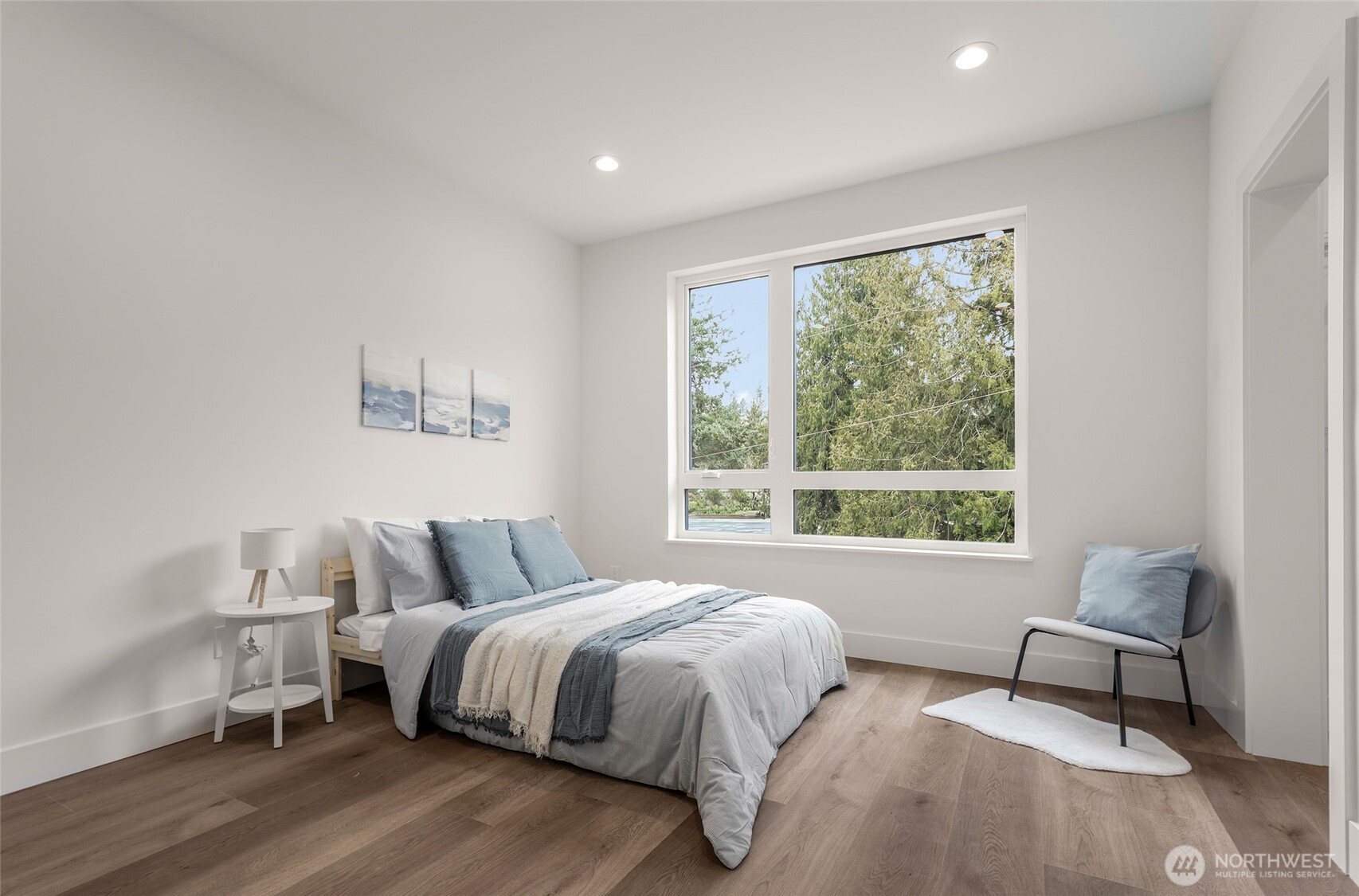 8923 166th Ave NE #103, Redmond, WA 98052