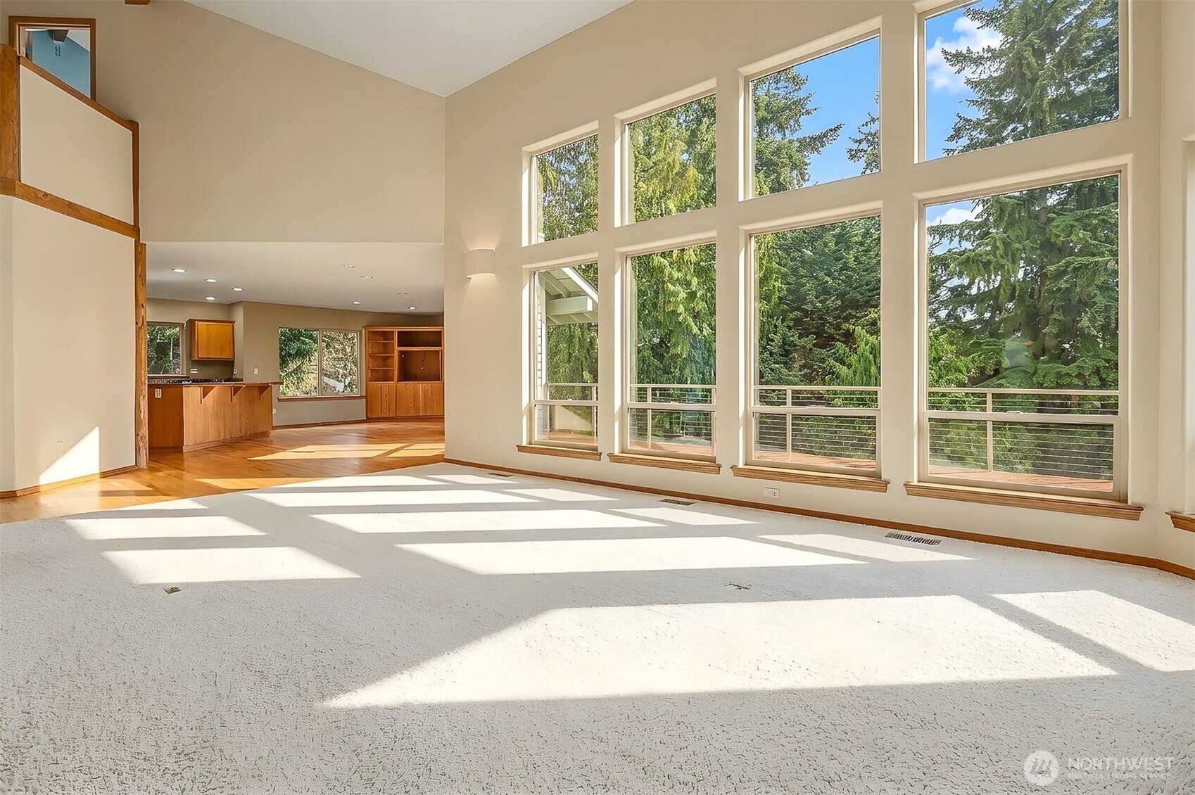 2710 Viewcrest Avenue , Everett, WA 98203