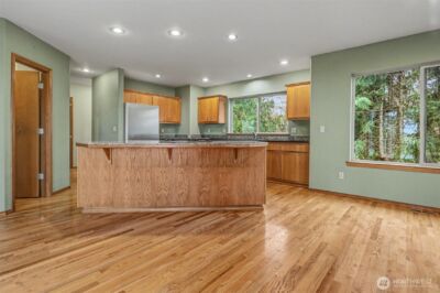 2710 Viewcrest Avenue , Everett, WA 98203 - Photo 18