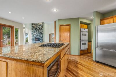 2710 Viewcrest Avenue , Everett, WA 98203 - Photo 20