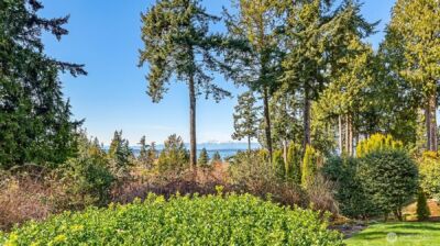 2710 Viewcrest Avenue , Everett, WA 98203 - Photo 3