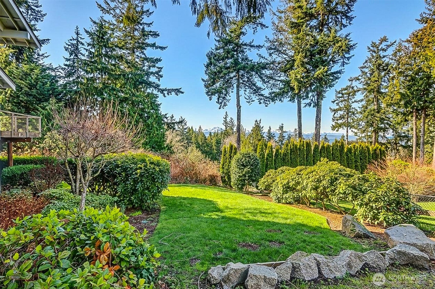 2710 Viewcrest Avenue , Everett, WA 98203