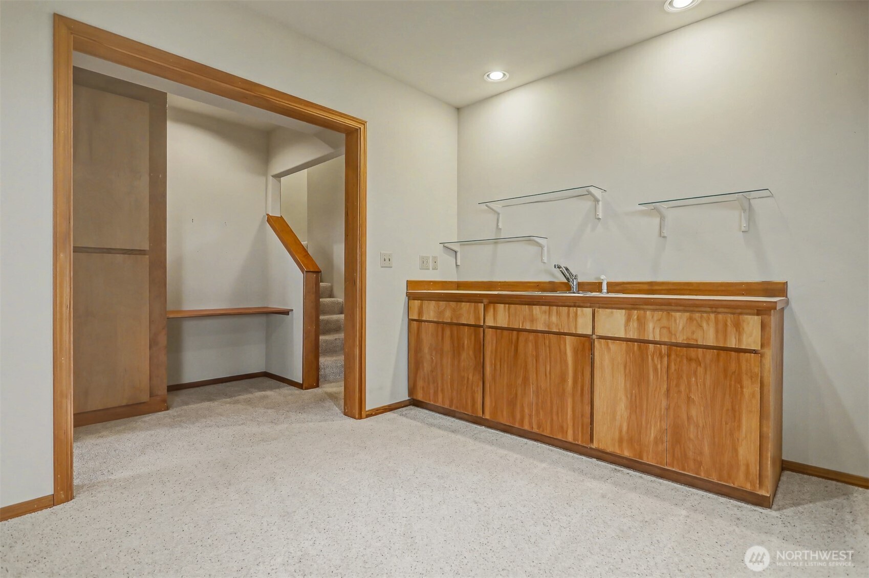 2710 Viewcrest Avenue , Everett, WA 98203