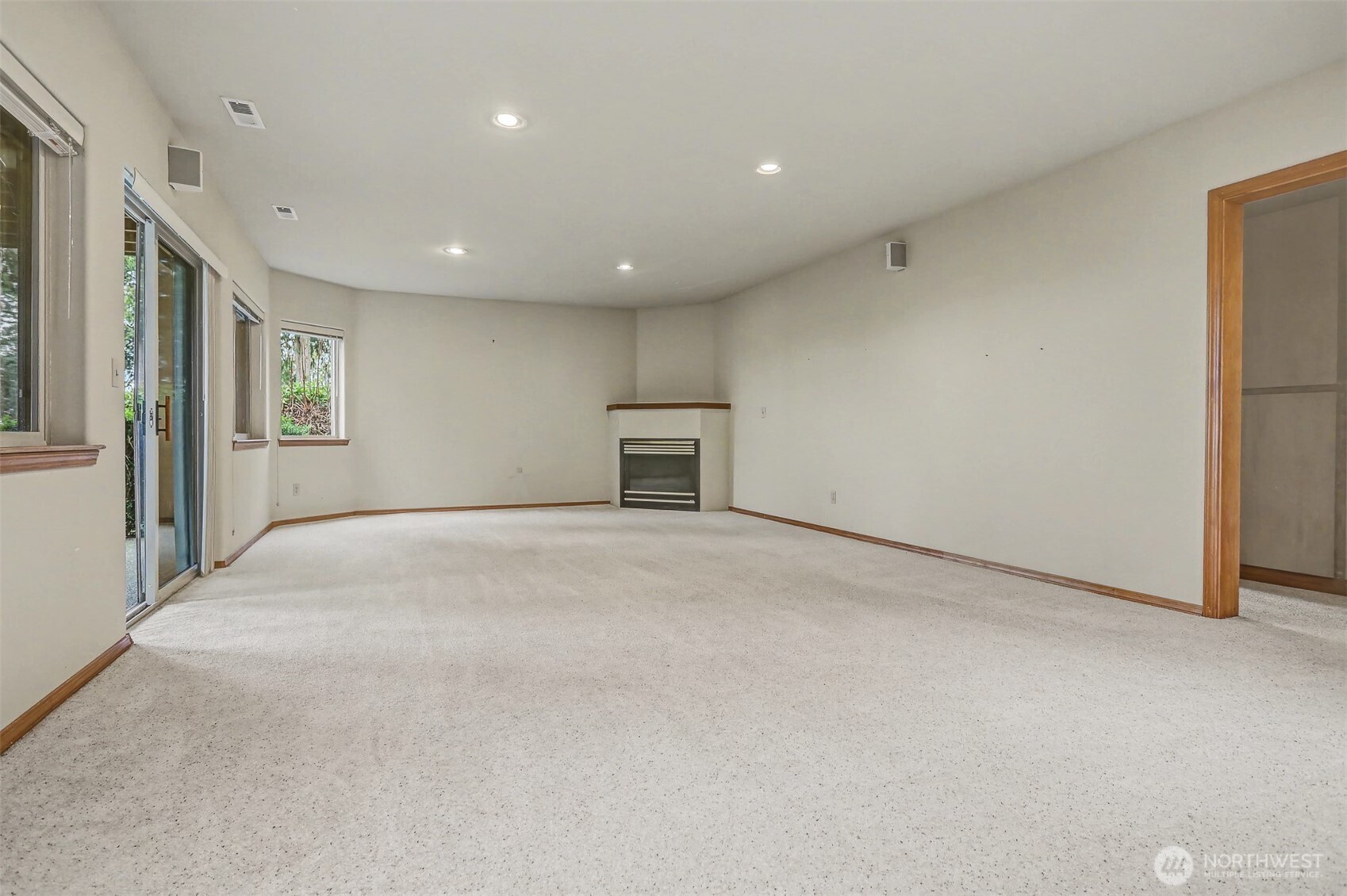 2710 Viewcrest Avenue , Everett, WA 98203