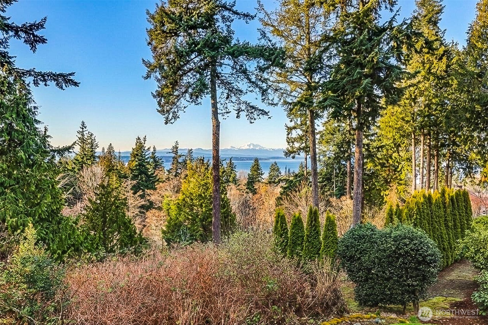 2710 Viewcrest Avenue , Everett, WA 98203