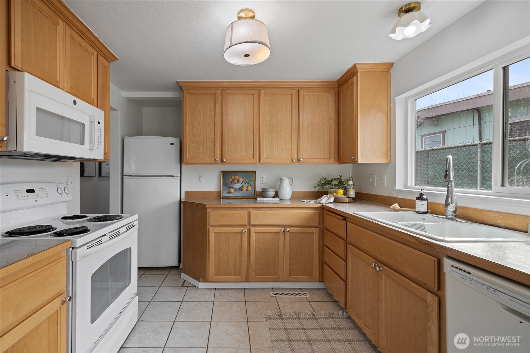 4917 N Vassault Street , Tacoma, WA 98407