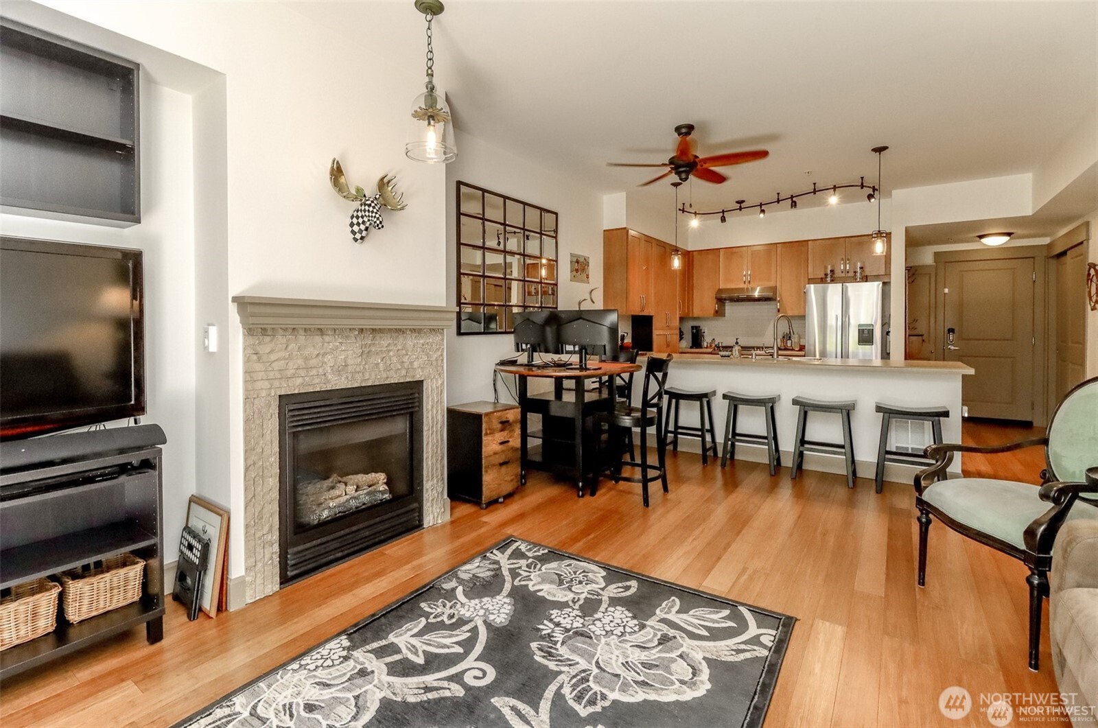 1840 25th Avenue NE #204, Issaquah, WA 98029