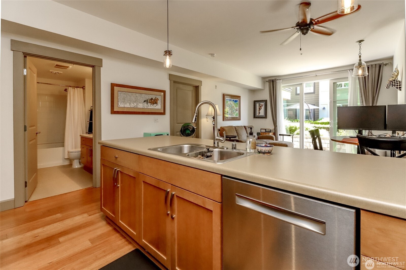 1840 25th Avenue NE #204, Issaquah, WA 98029