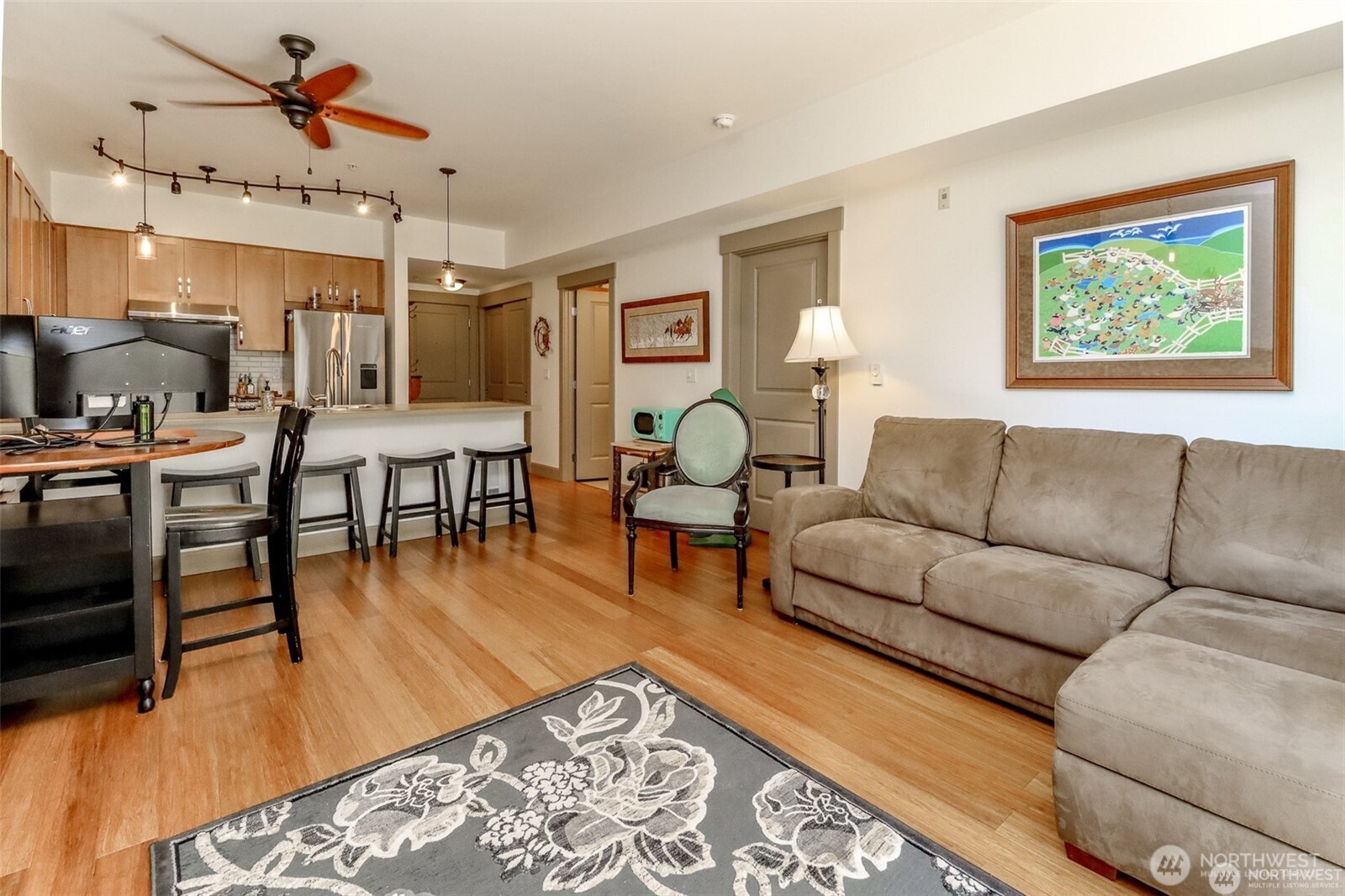 1840 25th Avenue NE #204, Issaquah, WA 98029