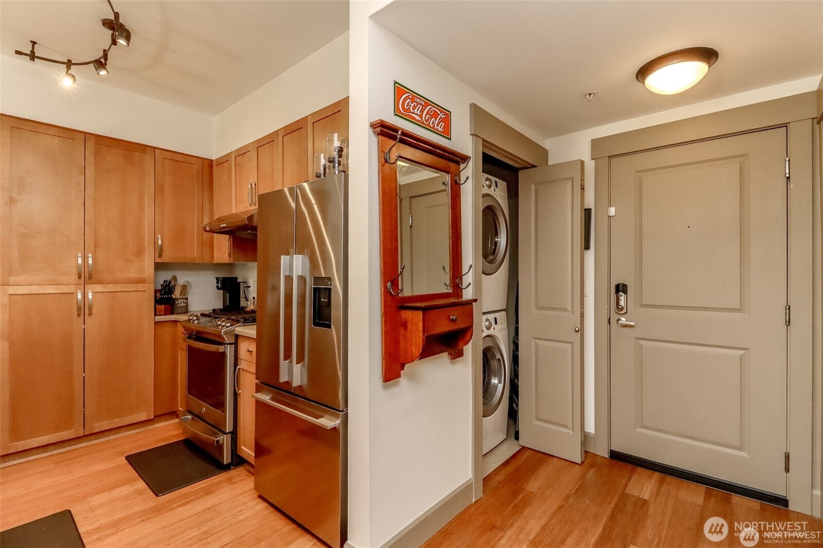 1840 25th Avenue NE #204, Issaquah, WA 98029